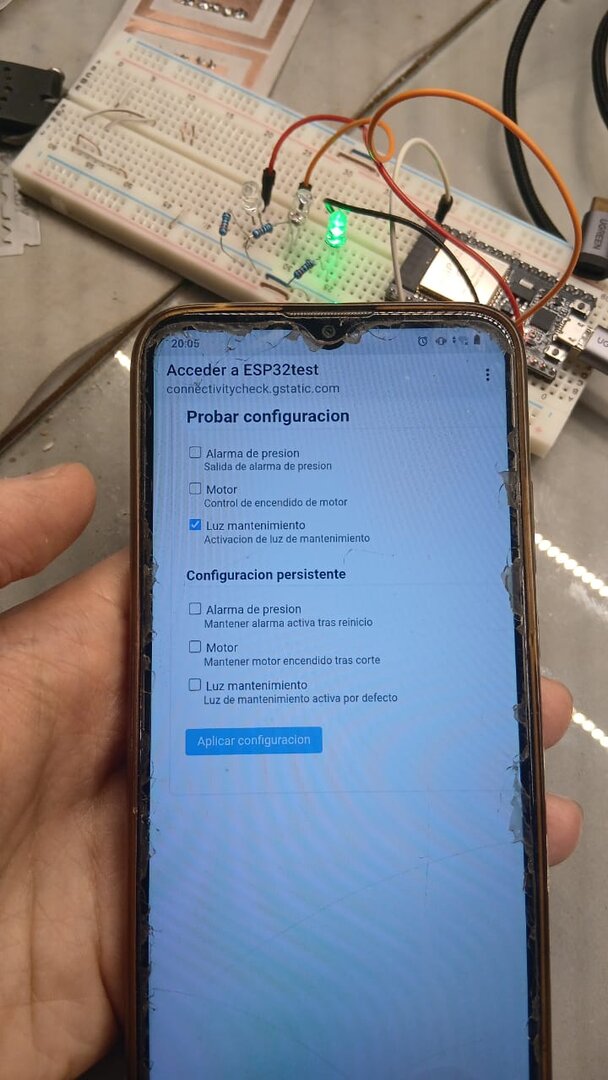 Celular conectado al configurador